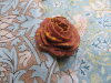 Bouton rose 27mm marron marbré
