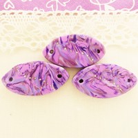 Perle ovale plate violette