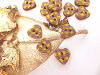 Bouton petit coeur motif pied de poule violet et jaune